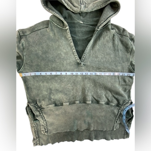 We The Free  Free People Washed Teal Hoodie Large EUC - Picture 9 of 10